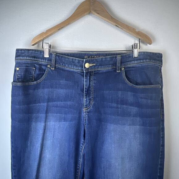 Chico's size 3 us XL chicos platinum Medium Wash Blue Denim jeans 16 straight - Picture 3 of 13